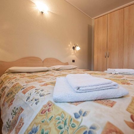 Family House Amalia MyholidayЛивиньо Екстериор снимка