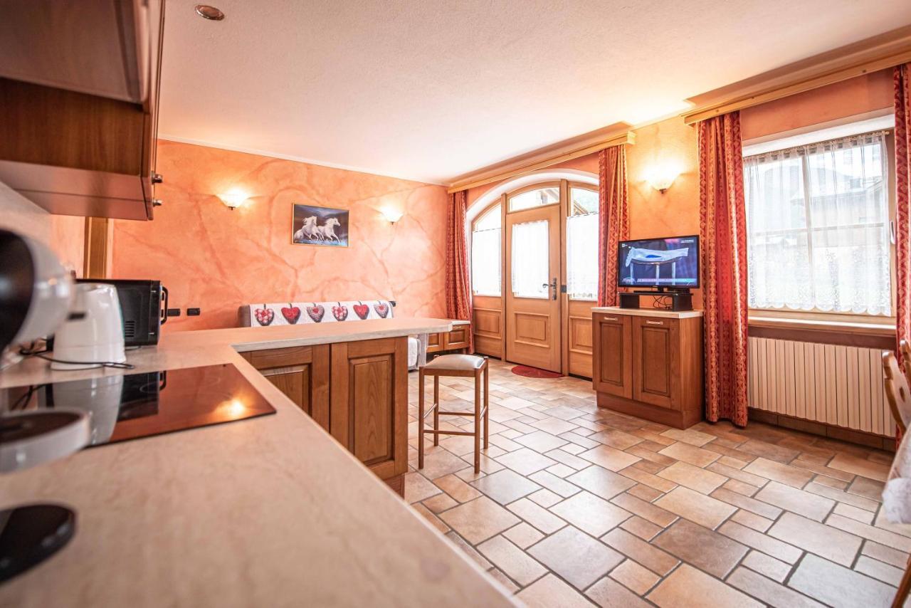 Family House Amalia MyholidayЛивиньо Екстериор снимка