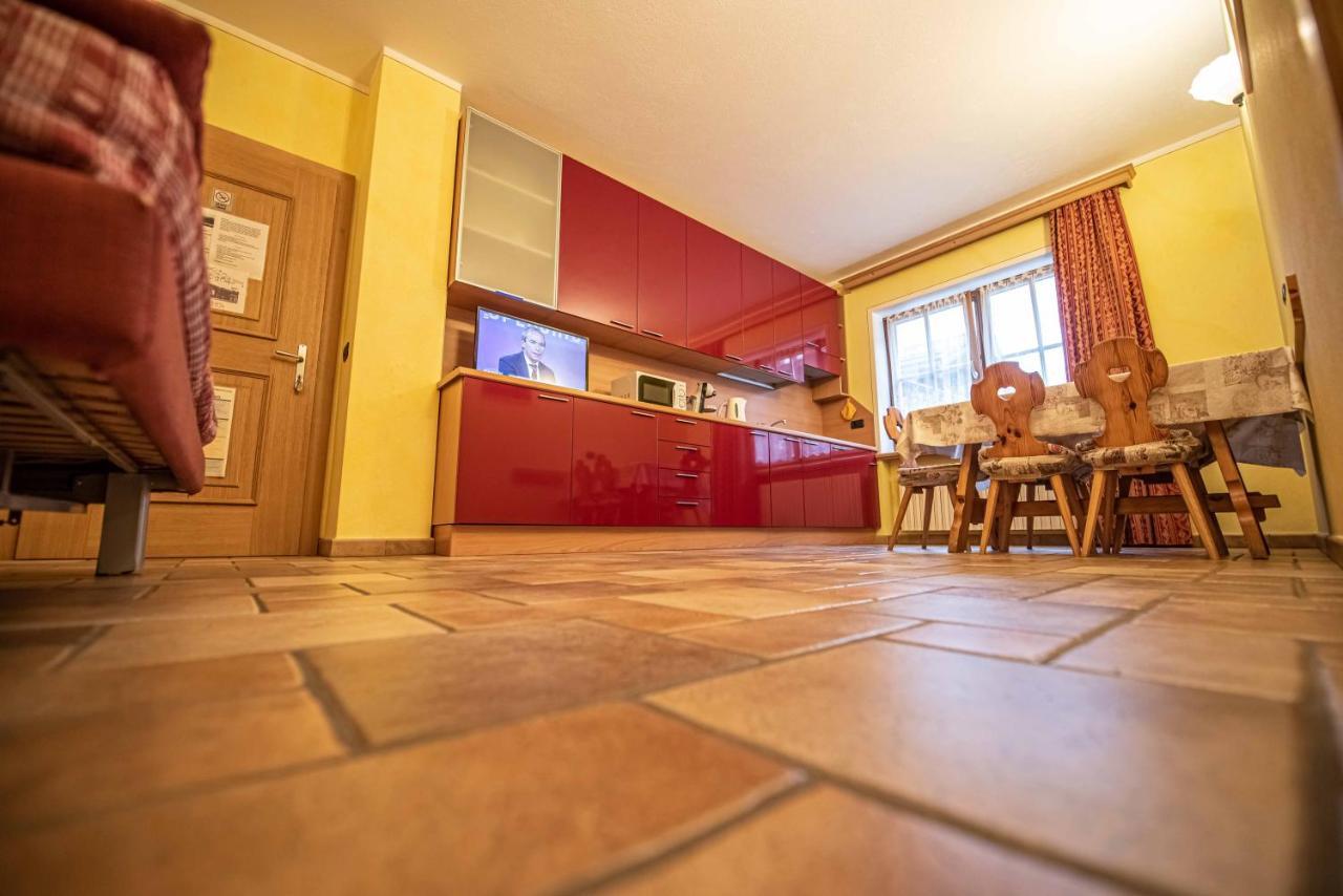 Family House Amalia MyholidayЛивиньо Екстериор снимка