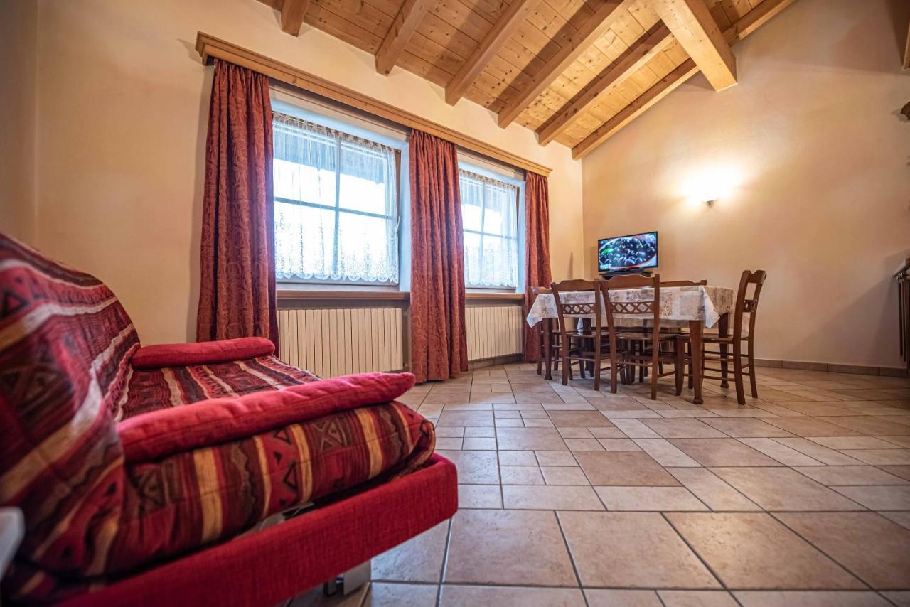 Family House Amalia MyholidayЛивиньо Екстериор снимка